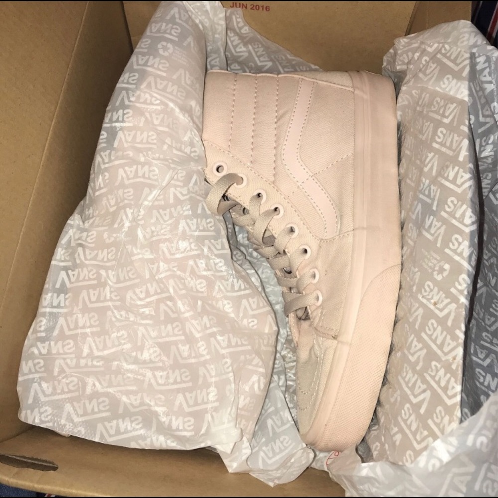 vans - Picture 4 of 4